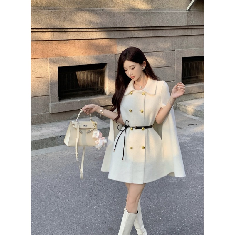 留洋大小姐高级感超好看法式气质名媛赫本风毛呢斗篷外套冬季女装