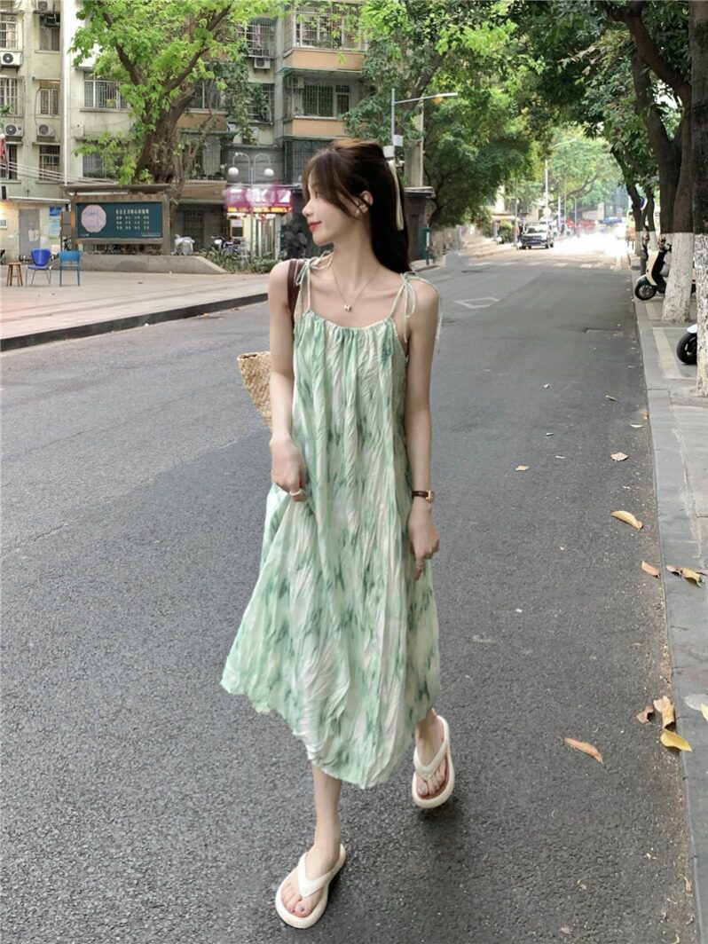 夏季新款女装度假裙子茶歇法式复古显瘦慵懒风中长款吊带裙连衣裙