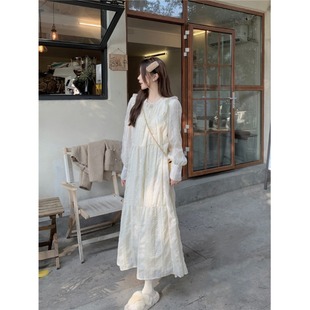 加绒打底裙 百搭显瘦中长款 温柔风蕾丝连衣裙女秋冬2024新款 很仙