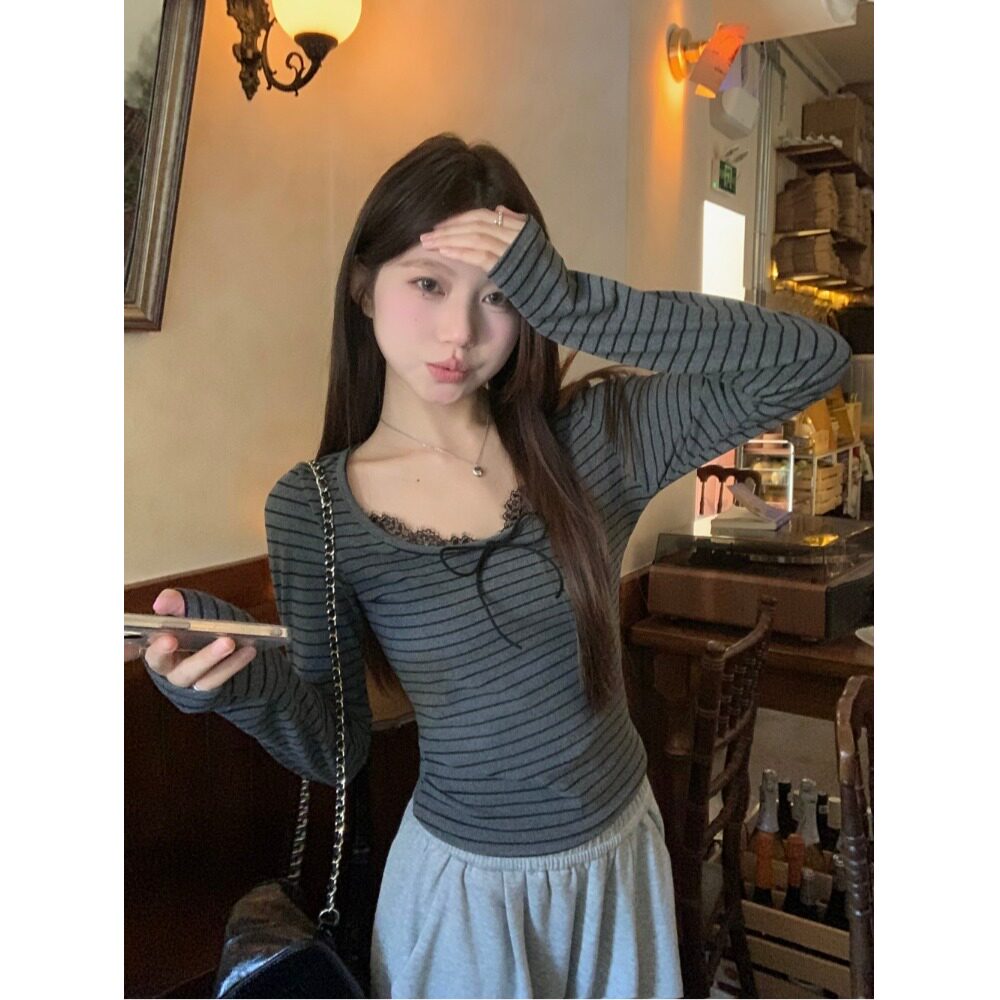 韩系甜辣妹条纹蕾丝拼接打底衫