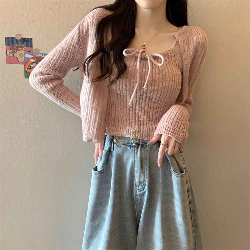 辣妹粉色吊带针织开衫外套两件套女秋季新款外搭纯欲短款慵懒上衣