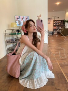 温柔风套装女夏季甜美减龄吊带蕾丝衬衫格子碎花半身裙时尚两件套