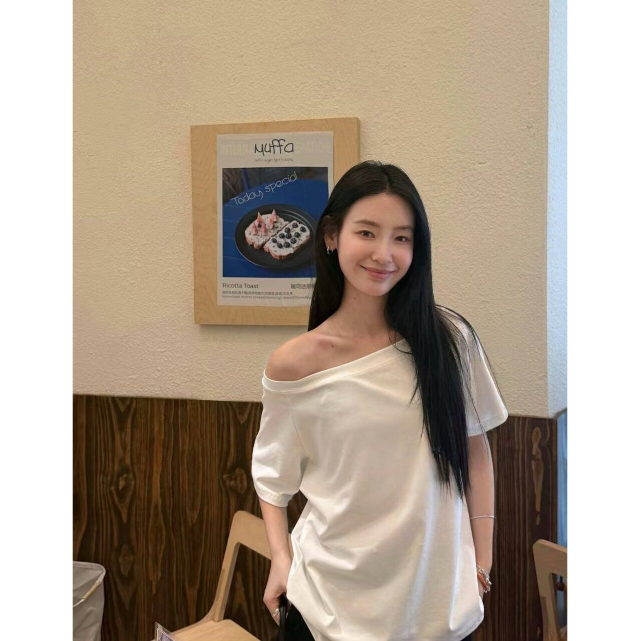 一字肩白色斜肩两穿短袖t恤女夏季chic宽松慵懒风纯棉百搭上衣ins