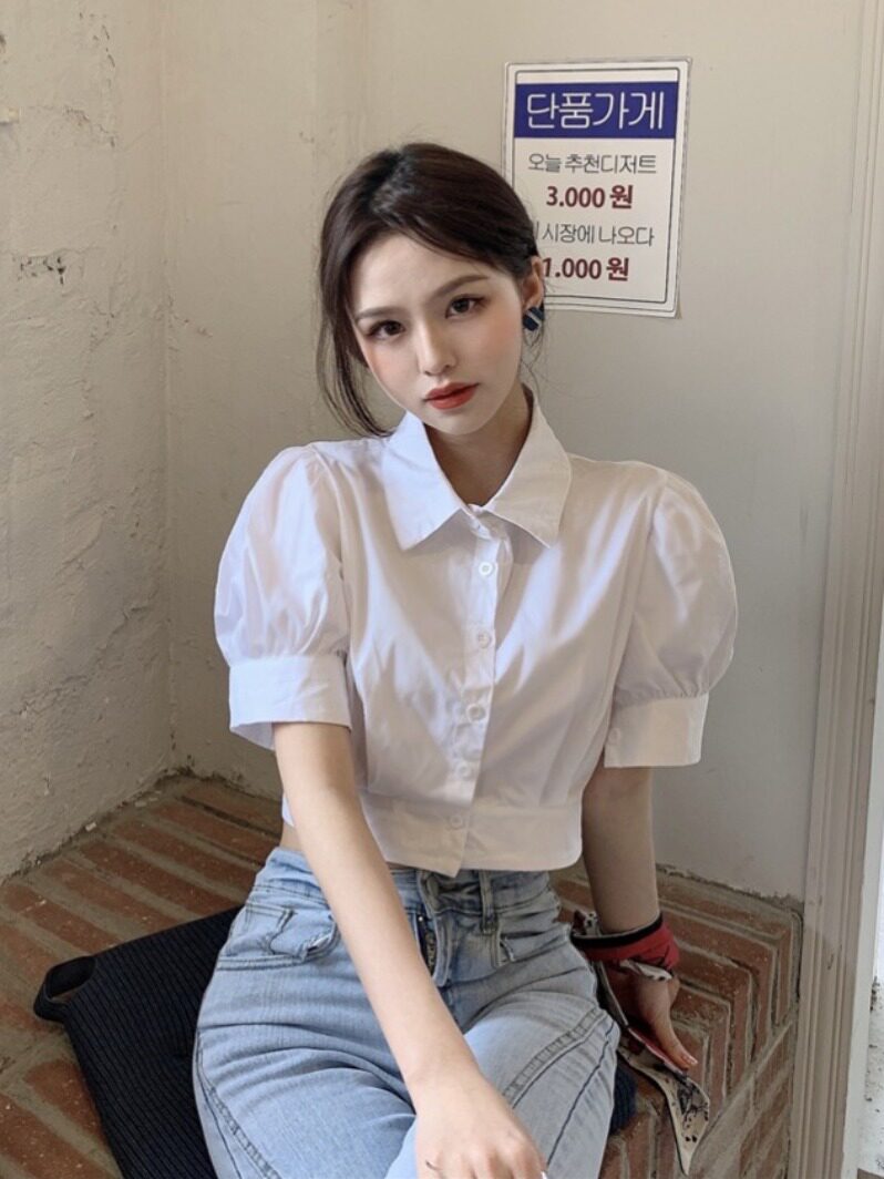 泡泡袖衬衫女夏季新款设计感小众白色衬衣短款辣妹风甜美减龄上衣