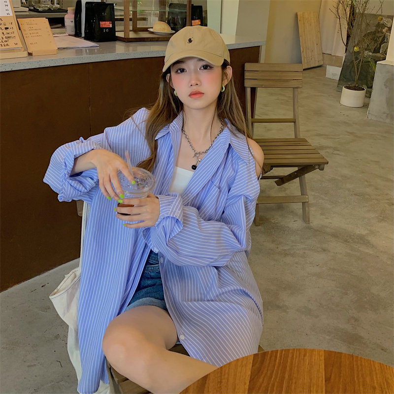 露肩长袖衬衫女韩版初秋新款设计感小众小心机百搭中长款条纹衬衣