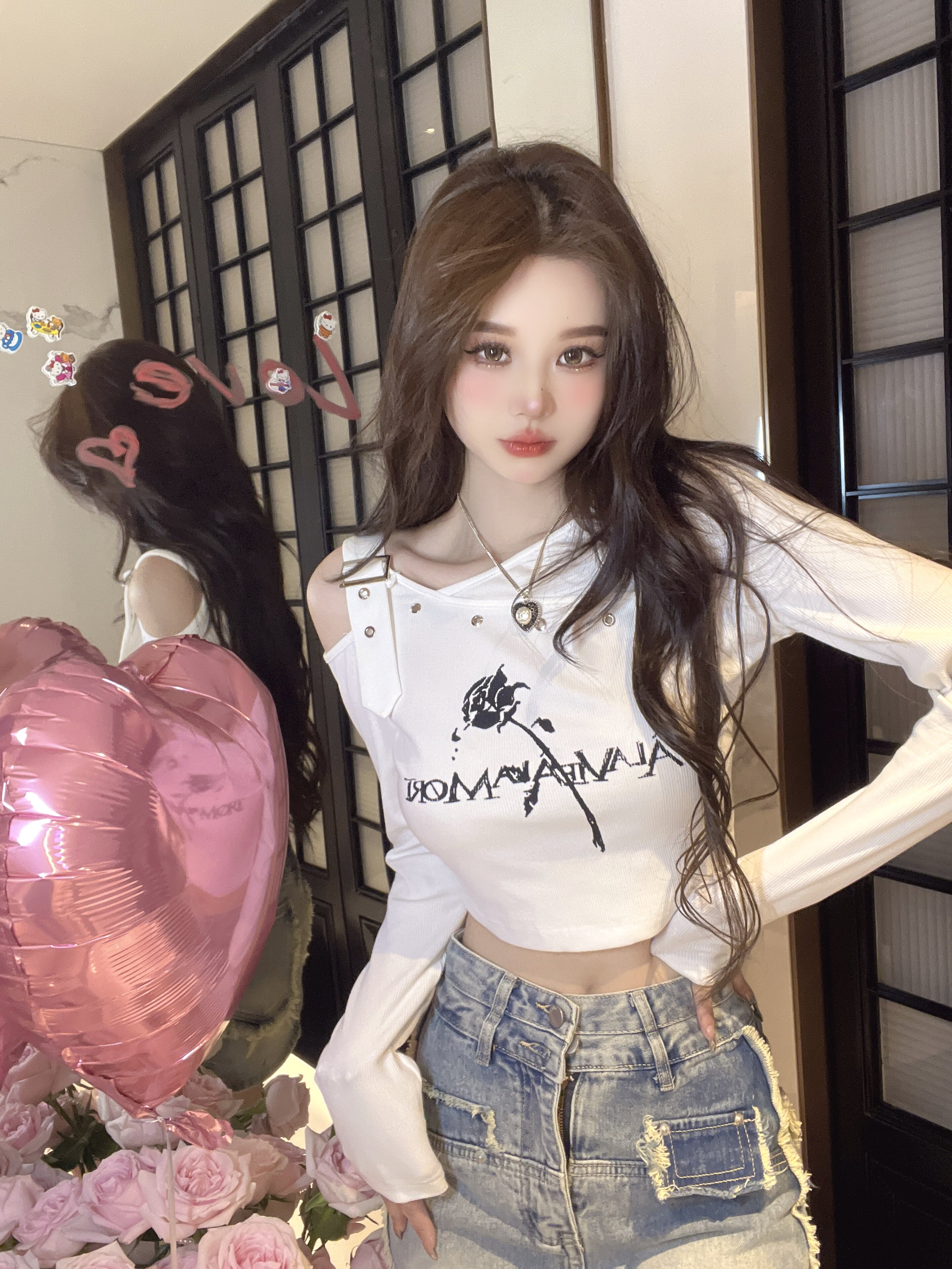 不规则露肩长袖T恤女春季韩版2026新款辣妹设计感修身显瘦上衣潮