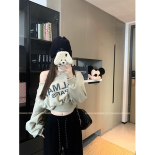 2025秋冬多巴胺印花字母一字露肩卫衣女新款洋气减龄宽松短款长袖