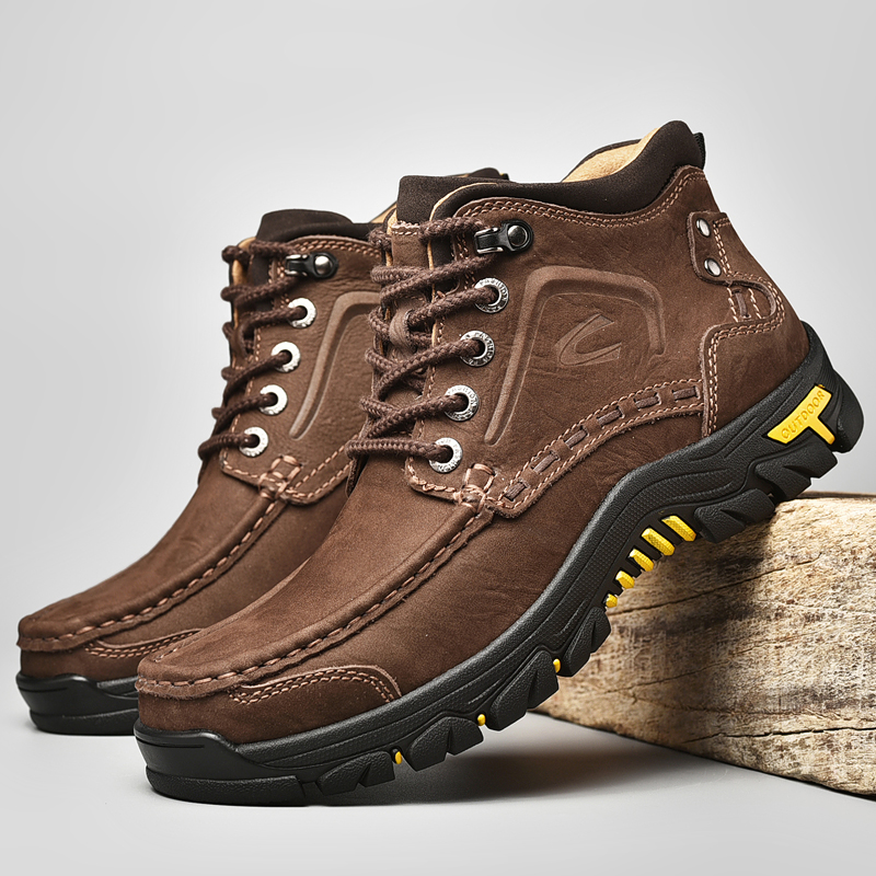 德国骆驼动感冬季高帮休闲皮鞋