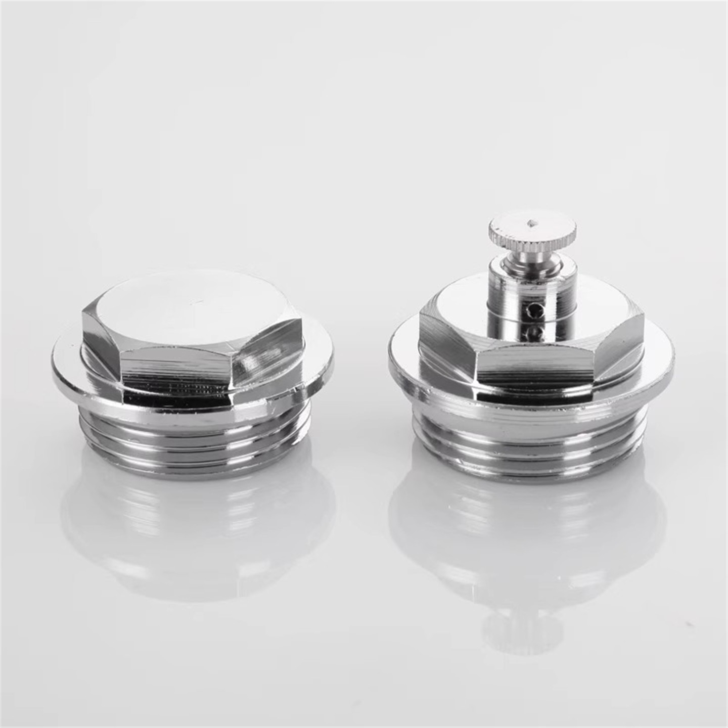 暖气片堵头跑风分水器排污