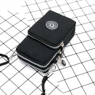 老人手机包袋子中老年散步斜跨手腕放手机的挂脖布袋零钱小包包女