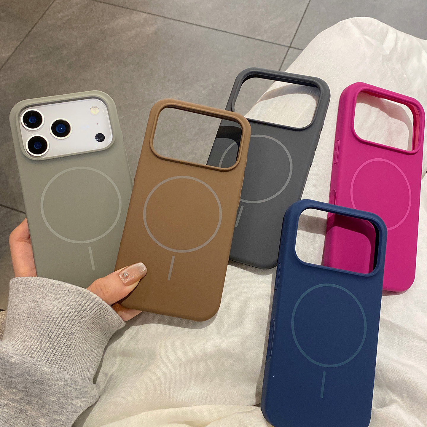 纯色液态硅胶磁吸适用于苹果15手机壳iphone16plus保护套14防摔13软12新款17promax简约16pro情侣max外壳air