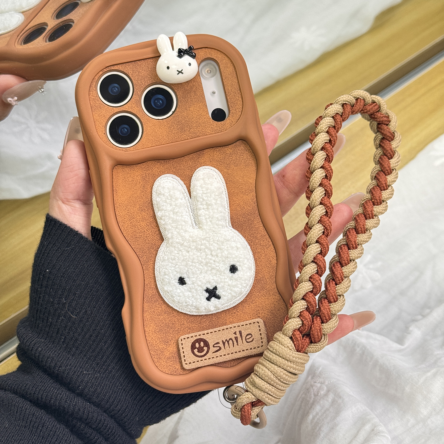 【每日新品】可爱棕色刺绣立体米菲兔适用于iphone17promax手机壳苹果16保护套14挂绳13新款15pro潮max手机套