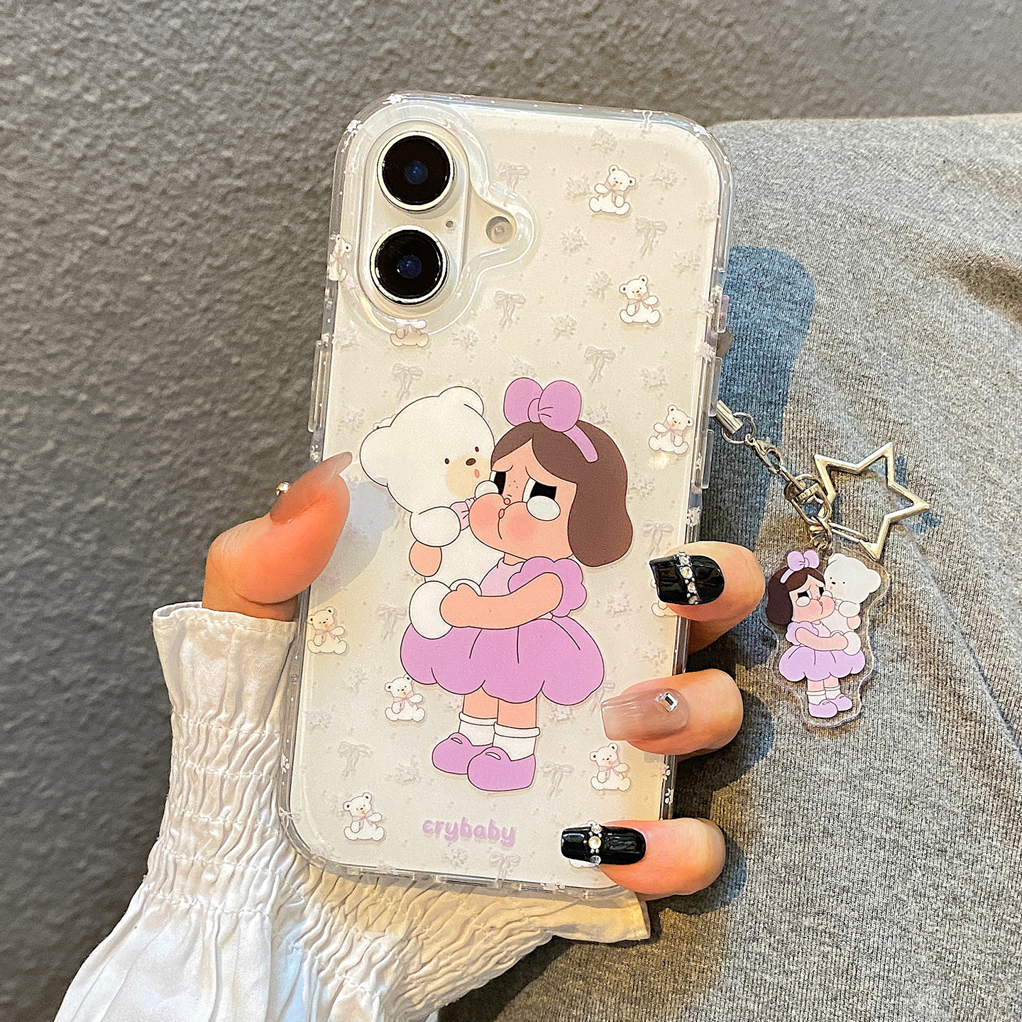 可爱卡通少女小熊哭娃适用于苹果16promax手机壳iphone15保护套14挂件13防摔新款全包15pro个性max手机套超火