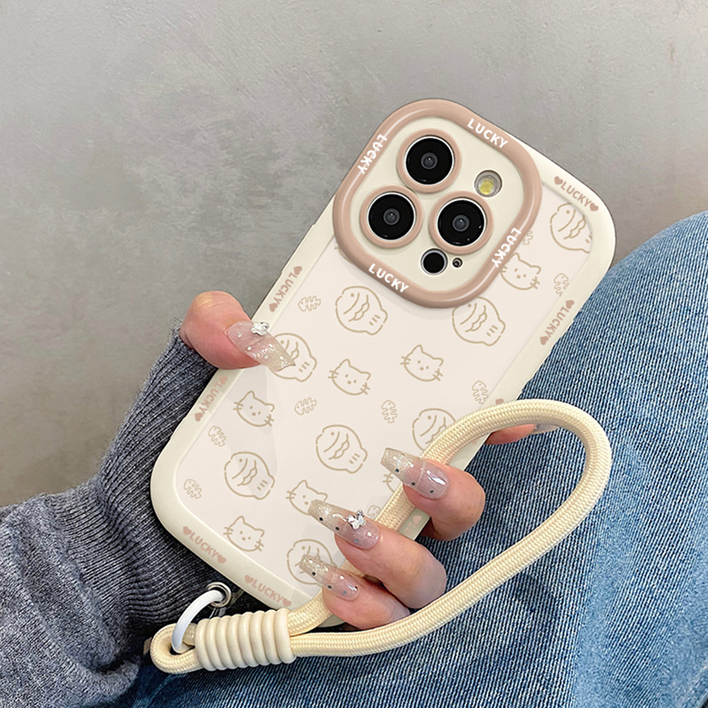 可爱小鱼猫咪适用iphone16promax手机壳苹果15pro带挂绳14女款13软12保护套11max外壳x/xs/xr/xsmax/8plus/7p