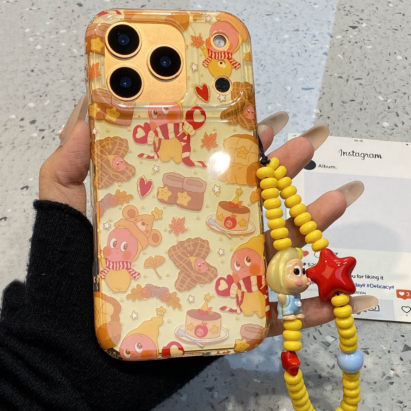 卡通可爱围巾星星人适用于iphone17手机壳苹果15保护套14手链13全包新款17promax小众16pro超火max网红手机套