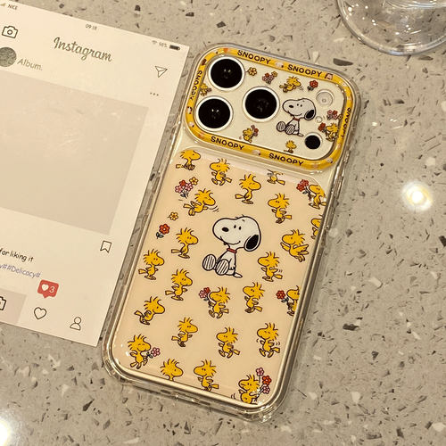 可爱卡通黄底满屏史努比花花适用于苹果17promax手机壳iphone16pro保护套15新款17pm超好看独特全包防摔超火