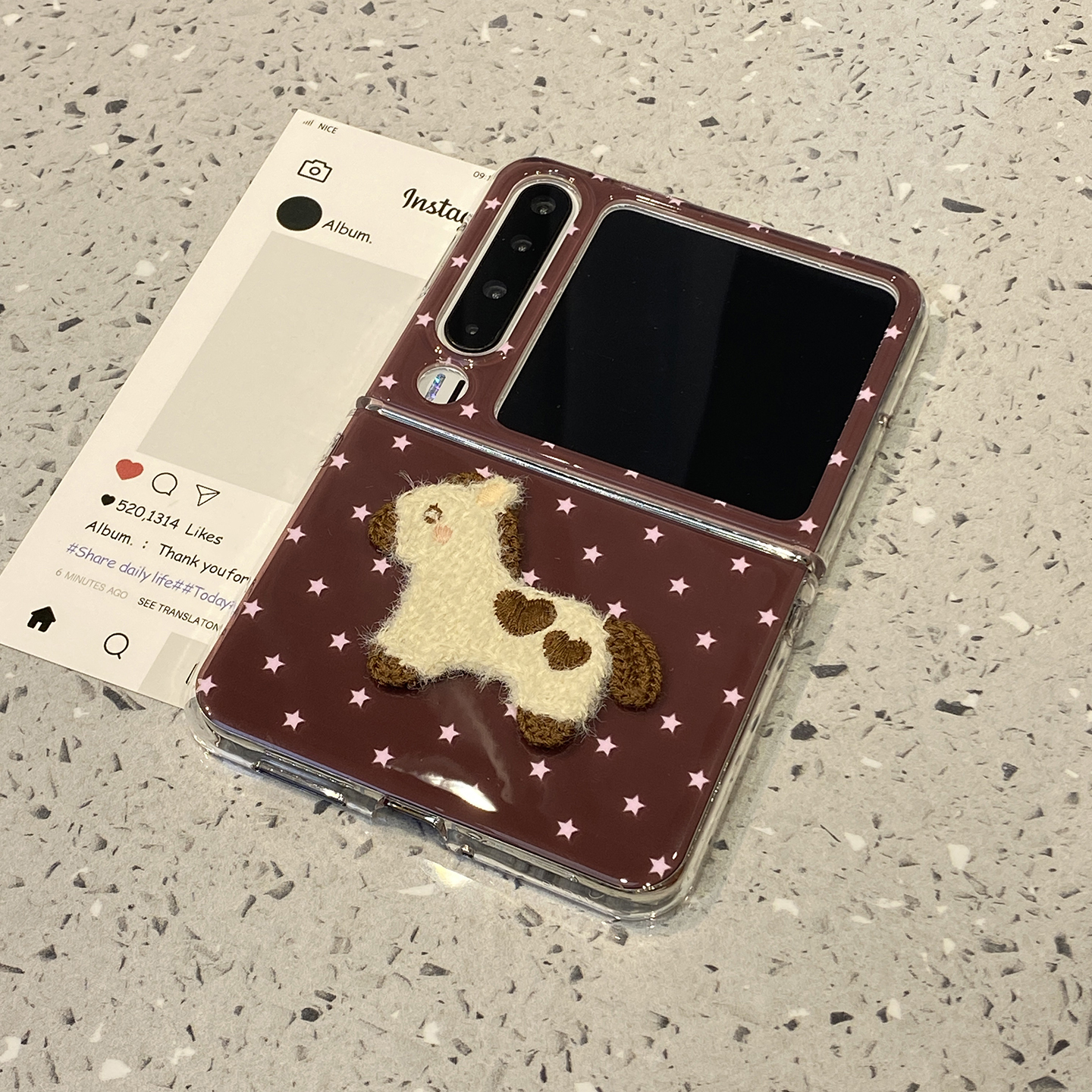 【每日新品】秋冬酒红底木马适用华为purax手机壳Pocket2小米mixflip2防摔pura/x折叠屏s三星zflip7典藏版6/5