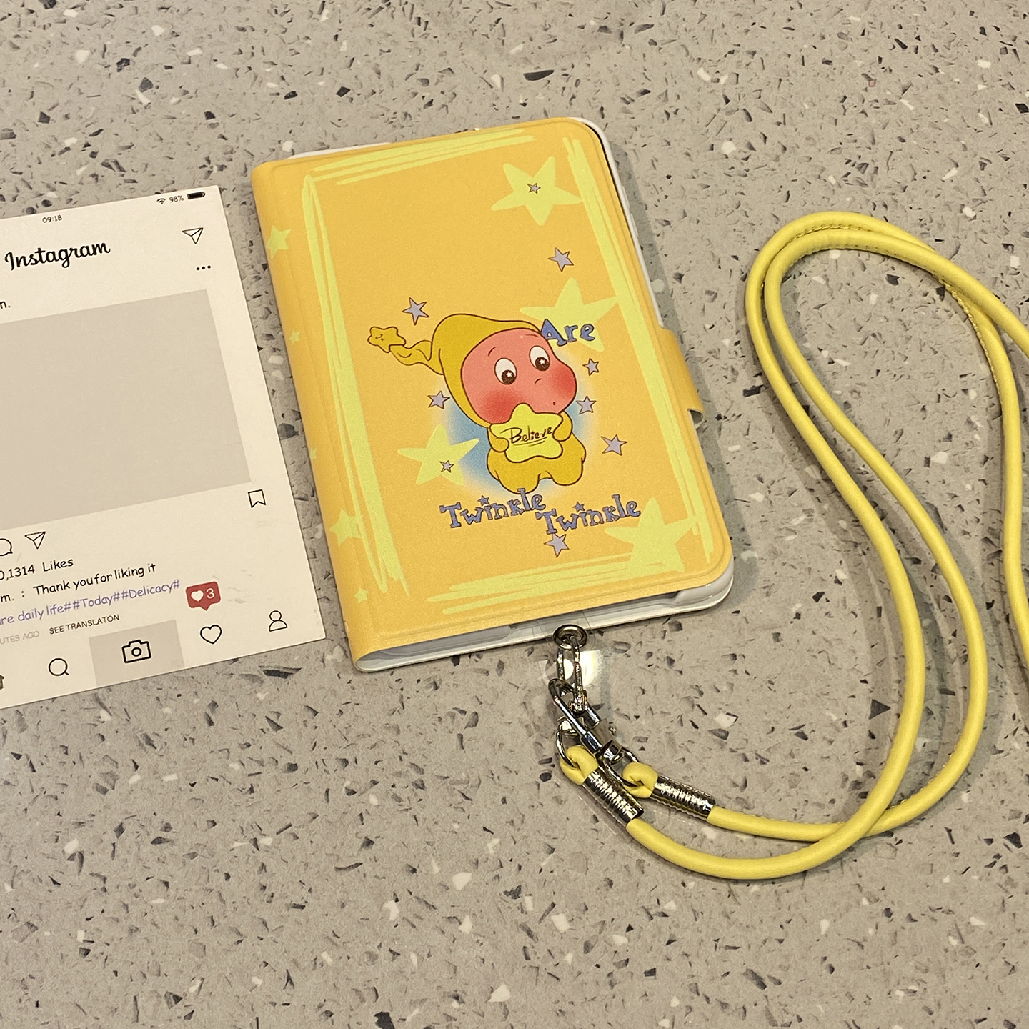 【每日新品】可爱星星人笔记本适用华为purax手机壳Pocket2小米mixflip斜跨挂绳pura折叠屏x三星zflip7典藏版