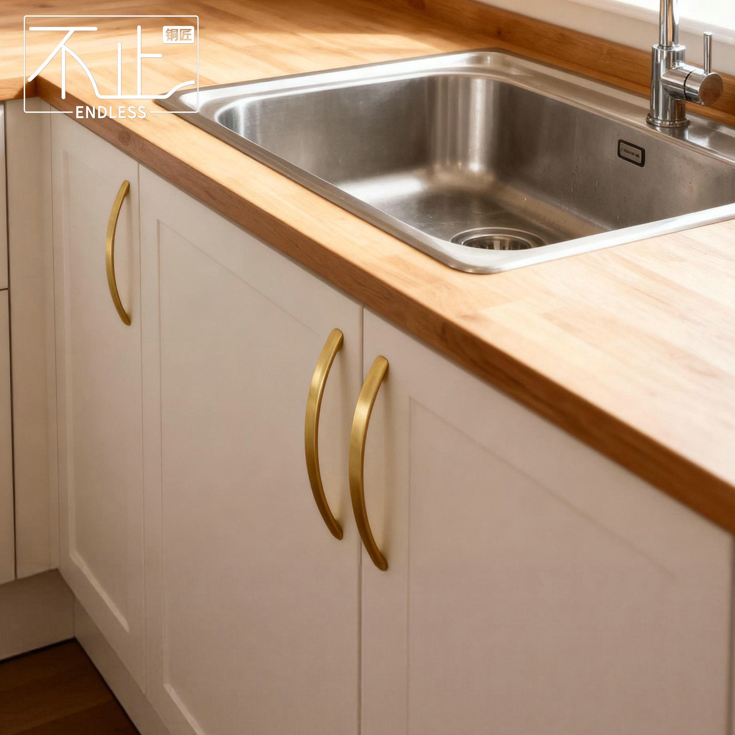 不止铜匠弧形设计黄铜柜门拉手