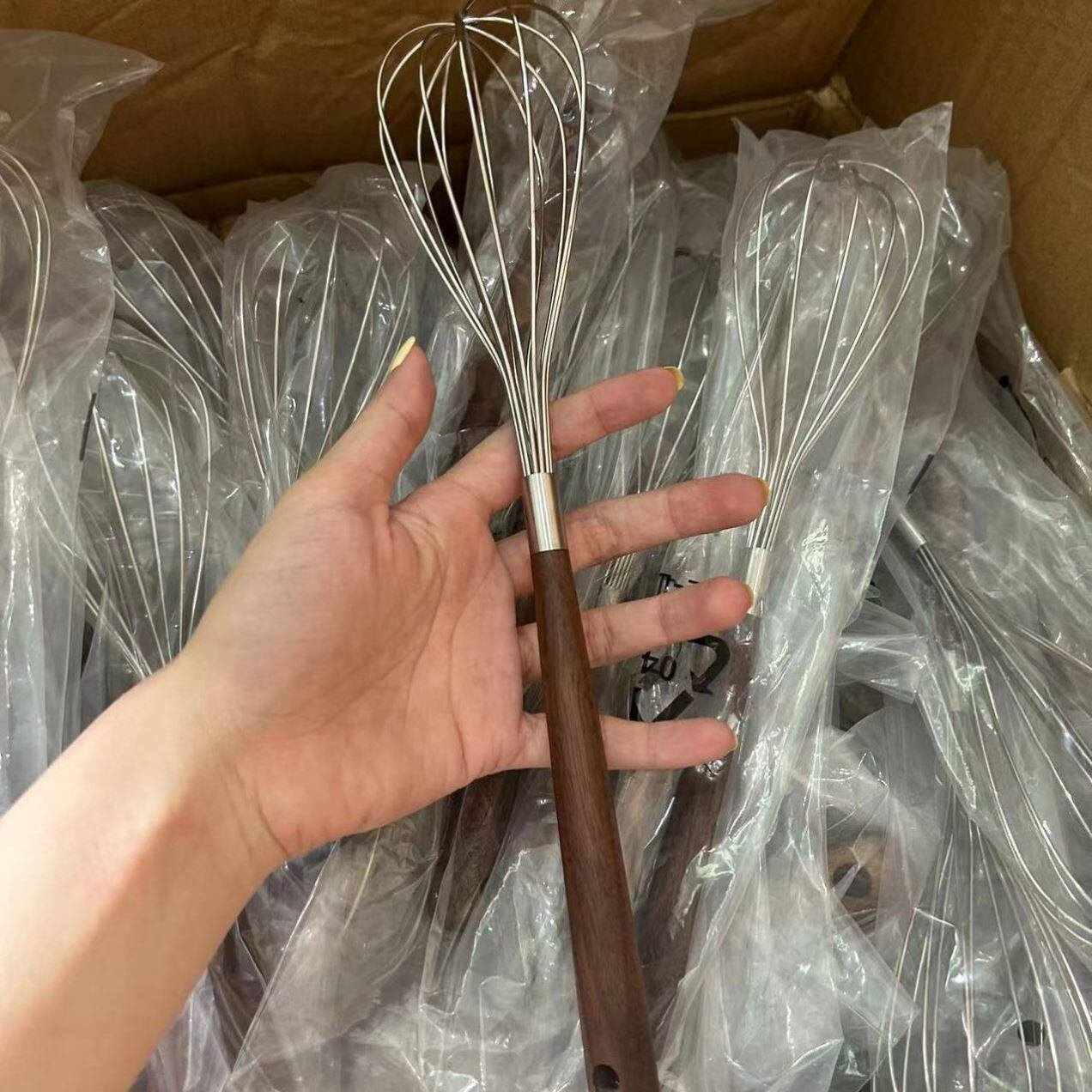 304不锈钢打蛋器家用迷你搅拌器 手动打蛋机打奶油胡桃木手柄