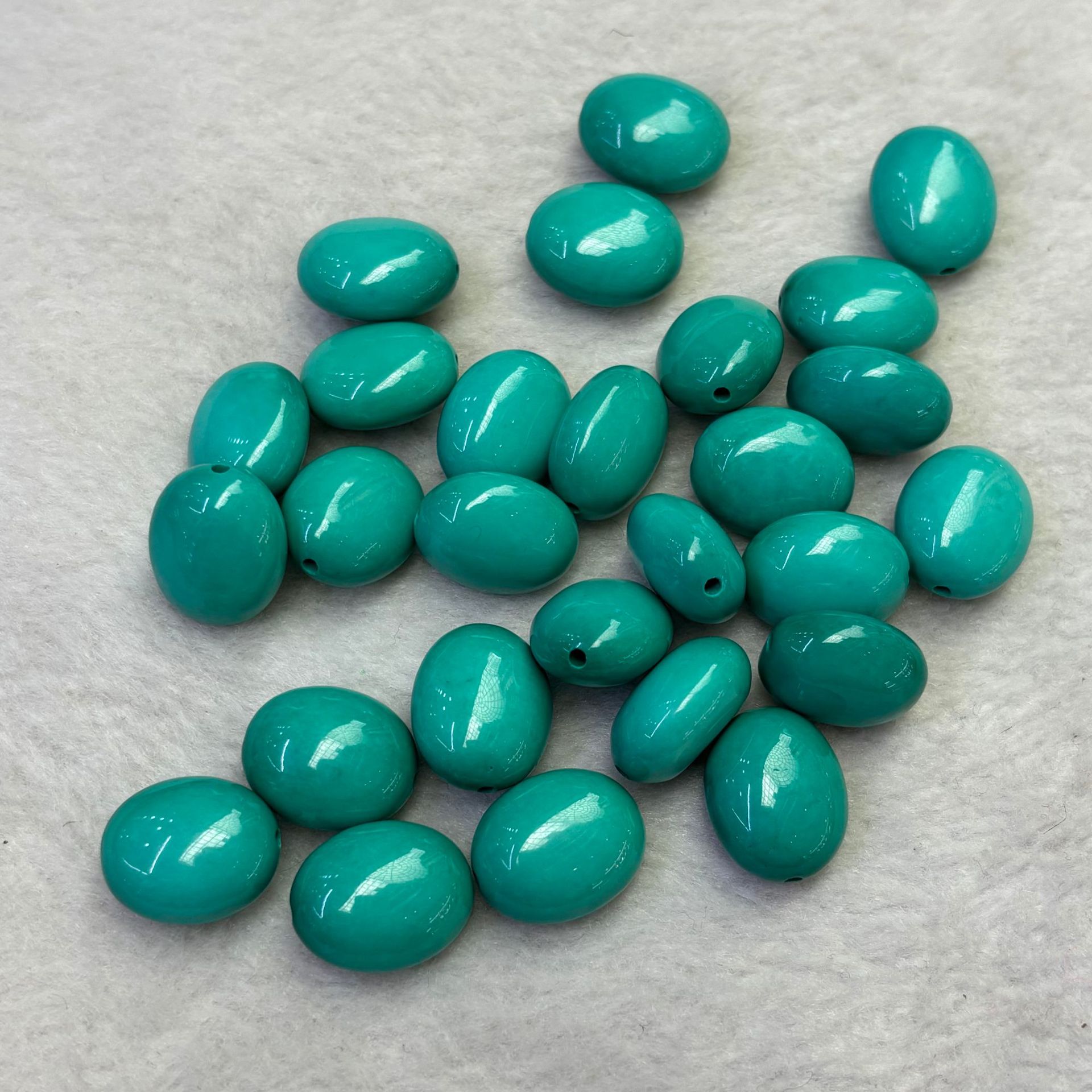 天然菱镁矿绿松石文玩散珠