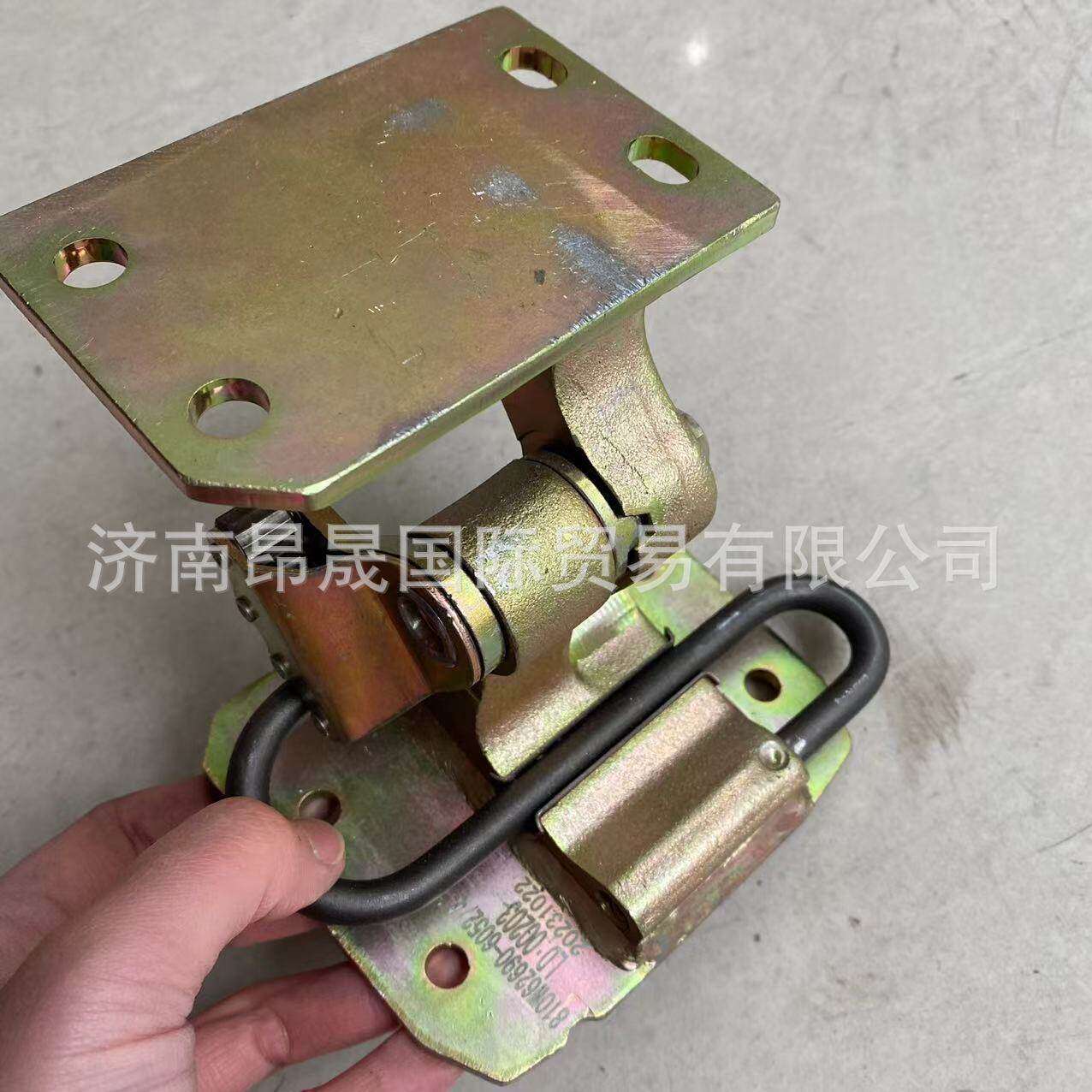 重汽HOWO T7H 汕德卡C7H TX配件 810W62690-6052右车门上铰链总成
