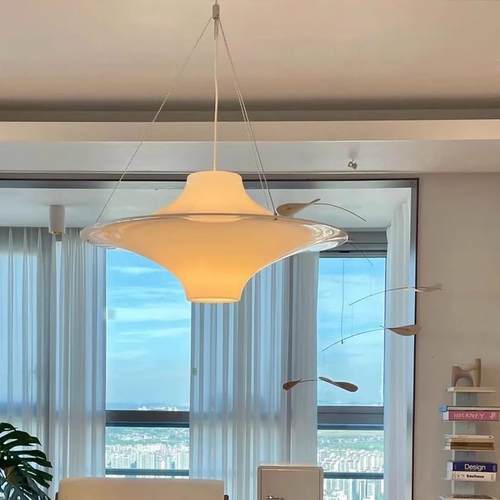 法式奶油风中古北欧白色亚克力lokki海鸥吊灯卧室餐厅飞碟盘吊灯