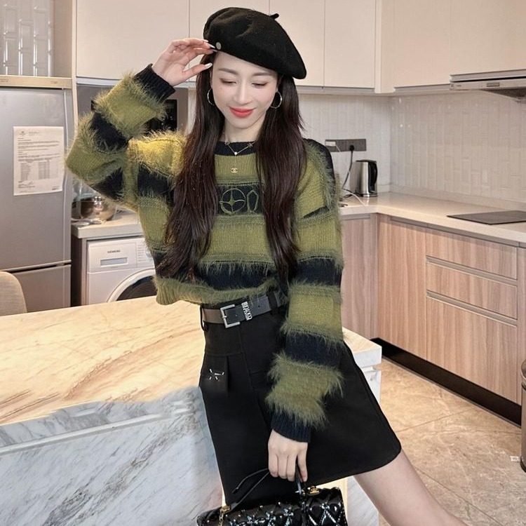 流苏条纹短款毛衣女秋冬季