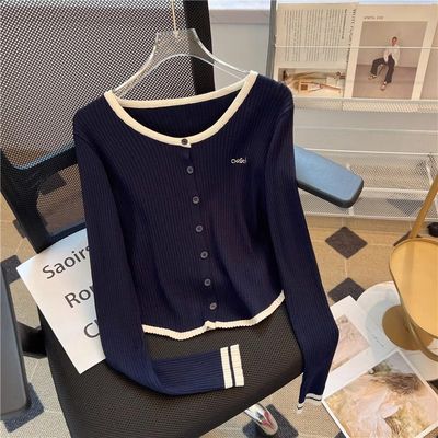 2025秋季新款字母刺绣针织衫