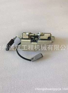 S750 S770 S450 S550滑移装载机门锁7109661 门把手7109662