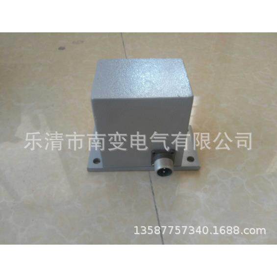 JWK接近开关磁体CJK-1C/DDC24V磁性开关矿用开关磁体航插接头线