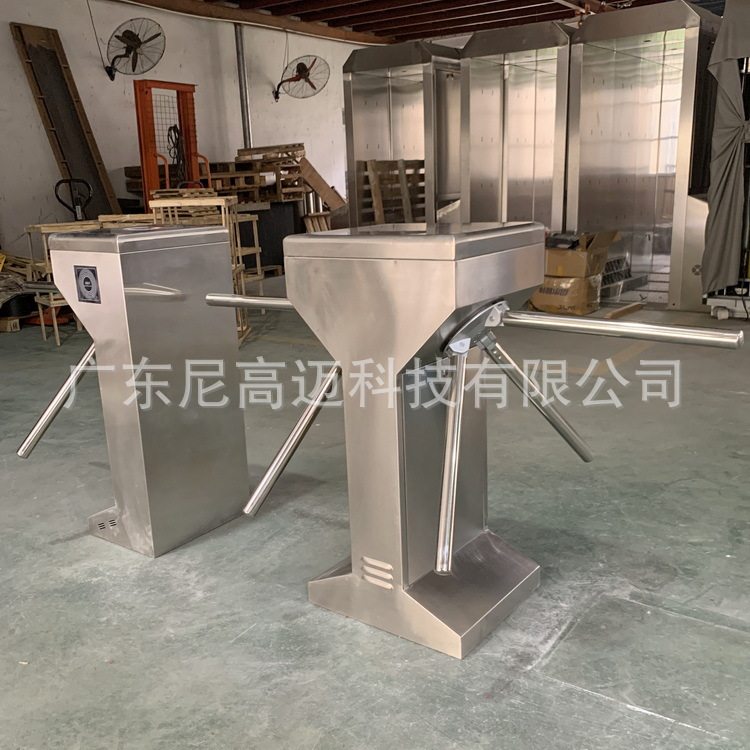 304不锈钢手动单向立式三辊闸 双机芯成品旋转辊闸机 超市半高门