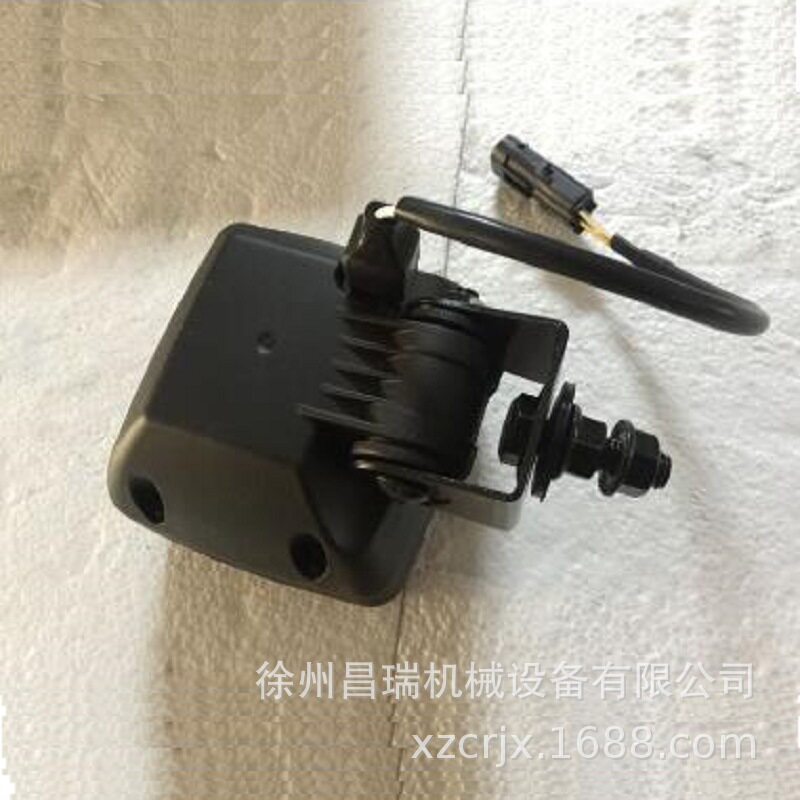 徐工压路机XP263S.10.1驾驶室顶棚灯860148355工程机械原厂配件