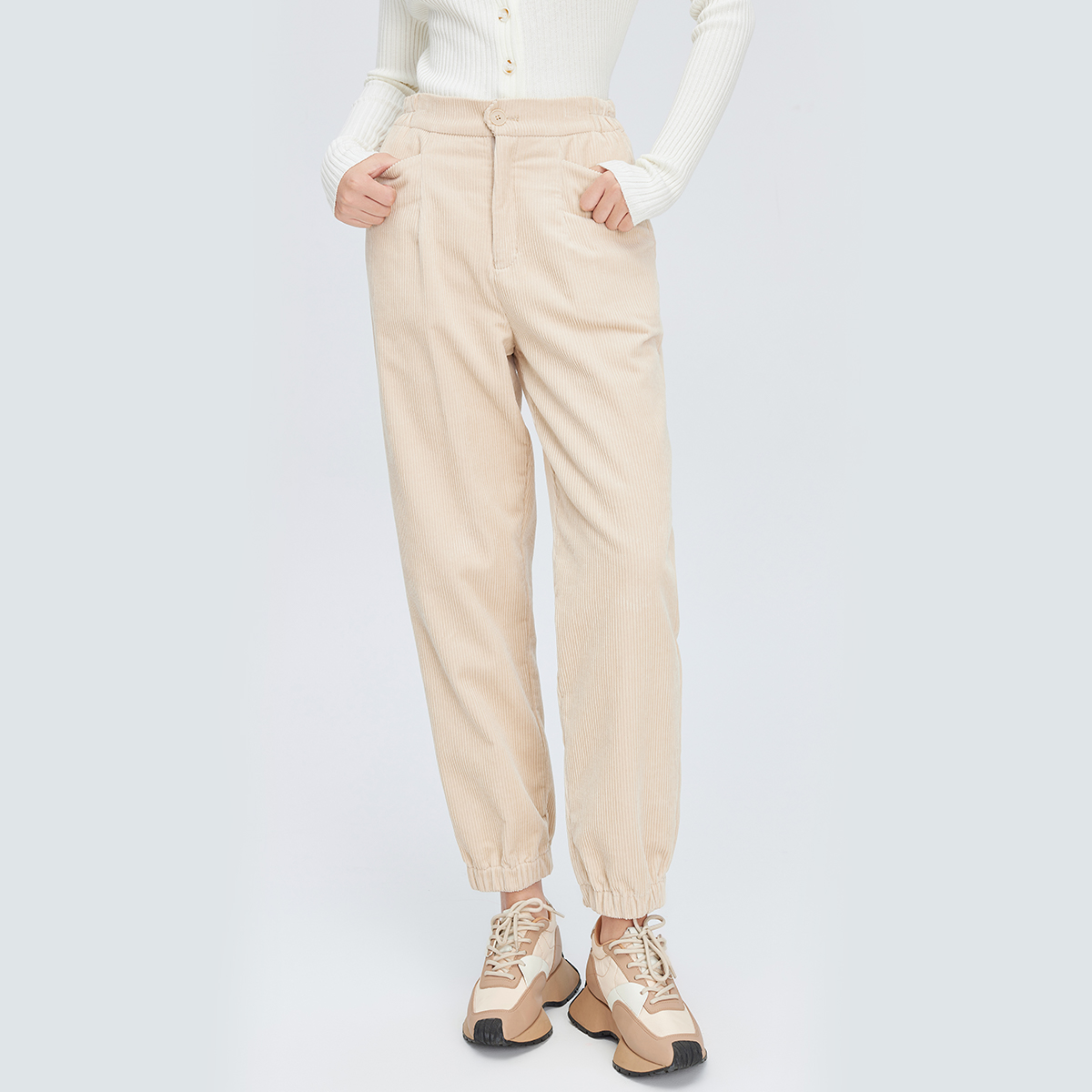 艾莱依休闲灯芯绒羽绒裤女