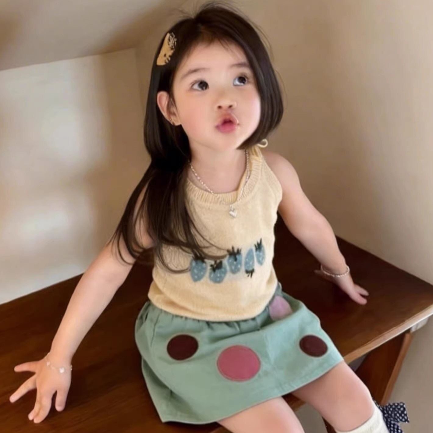 涵涵童装短袖t恤女童2026夏季新款纯棉超好看女宝宝米色无袖上衣