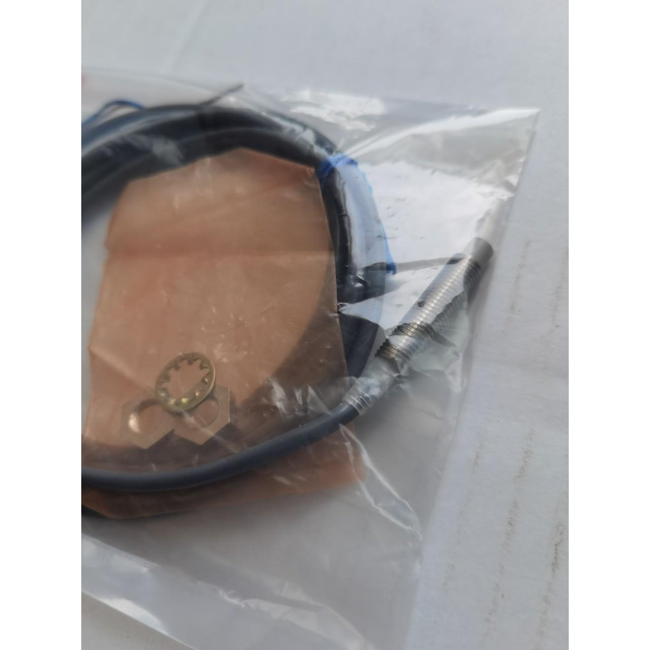 接近开关 交流二线常闭 872C-A2C8-A2