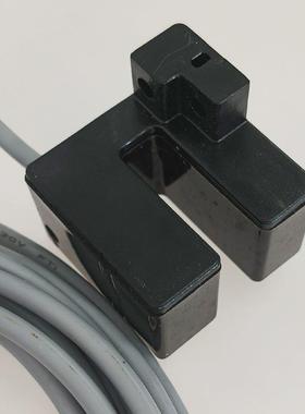 三菱电梯门光电开关P131060C216-04/05 CEDESGLS210MIT-S全新