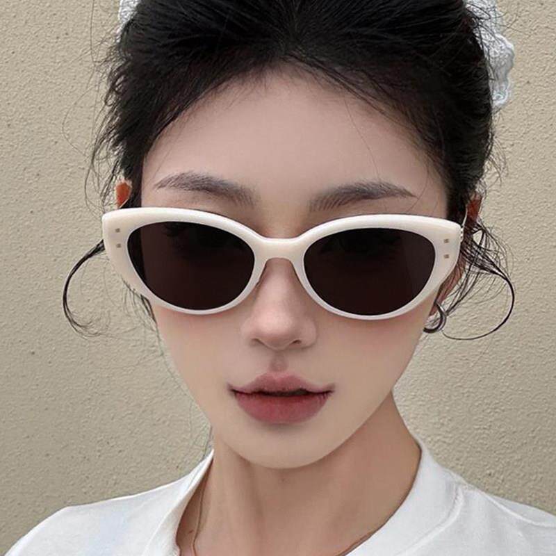 覆古猫眼白色太阳眼镜女款显脸小2025新款高级感韩潮抗UV太阳眼镜