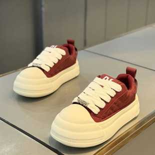 高级感厚底板鞋2026春季新款休闲鞋系带潮流透气轻便增高百搭男鞋