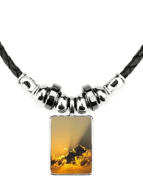 橘色饰品合金吊坠