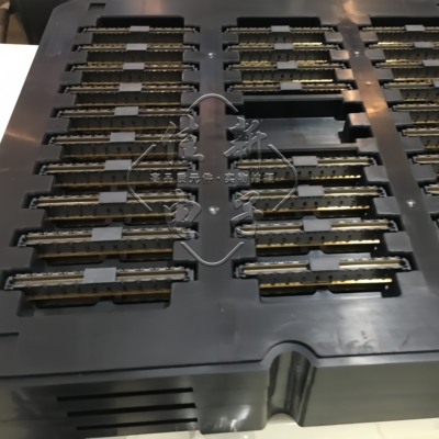 Foxconn富士康QT002206-4131-3H板对板0.5间距220P母座7.45H高度