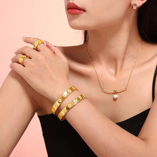 欧美法式浮雕花朵手镯万花筒戒指钛钢18k金小众精致气质饰品套装