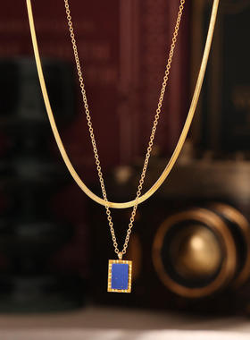 法式复古天然蓝色青金石几何锁骨链钛钢镀18K金叠戴风方牌项链女