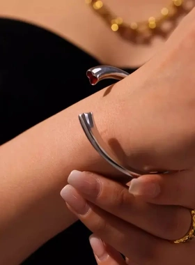 欧美珐琅彩釉红色双葫芦开口手镯钛钢镀金气质女高端个性配饰手环