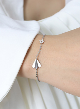 饰品纸飞机钛钢吊坠项链