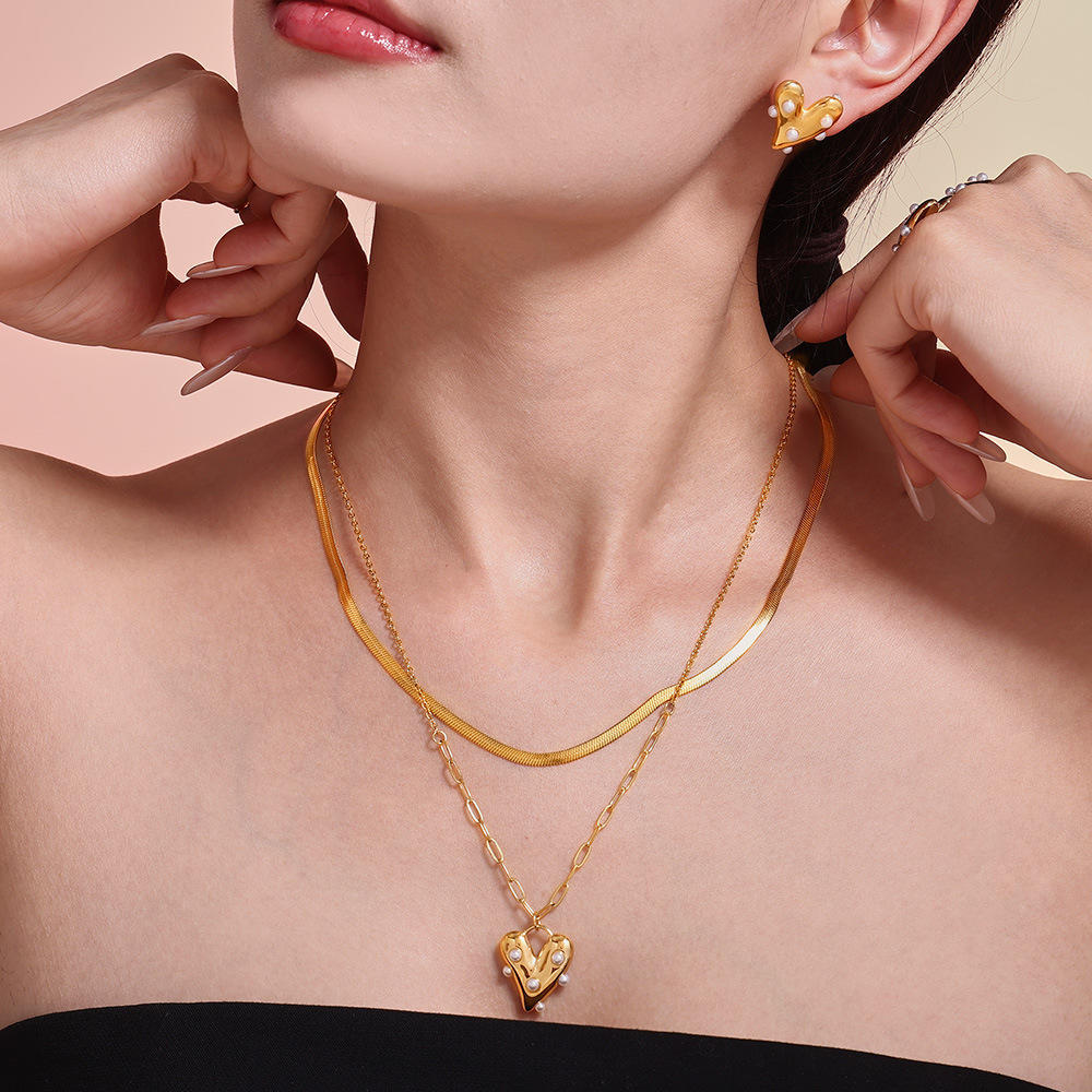 跨境欧美ins风爱心仿珍珠首饰套装钛钢PVD电镀项链耳环戒指手链