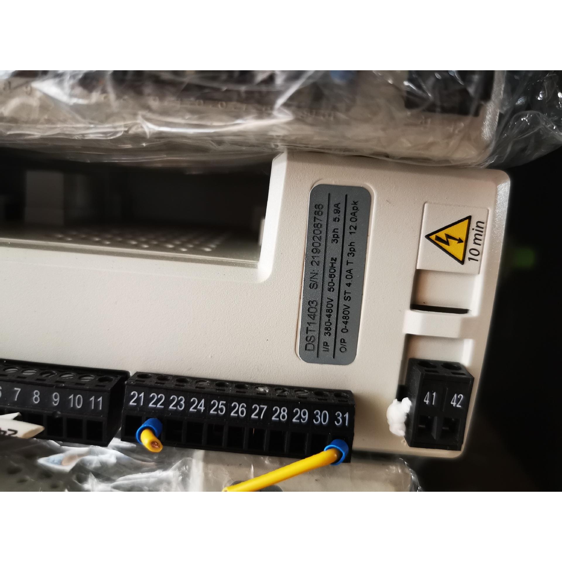 现货艾默生CT伺服驱动器DST1404 1403 1402 1405尼得科1201面板SP