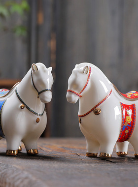 马到成功陶瓷马摆件小唐马绿马黑马升迁招财玄关办公室桌面装饰品