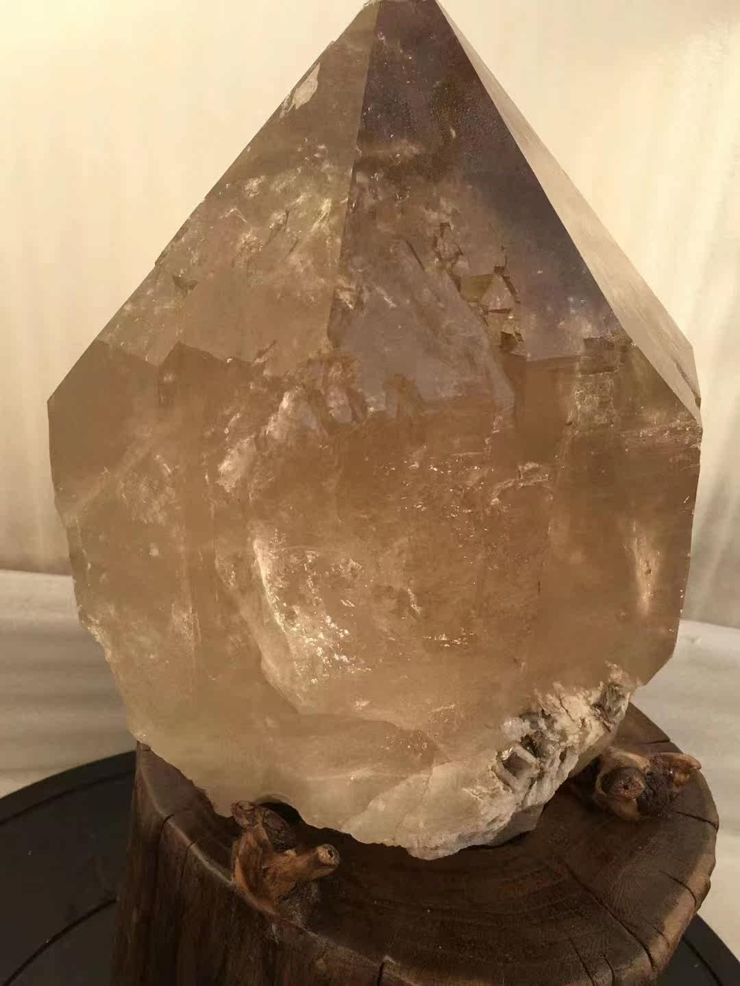 天然巴西茶黄晶骨干原石   超亮皮   凸出资料库   多处七彩