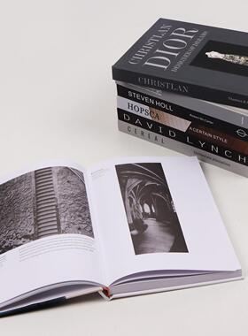 软装硬壳英文真书样板房